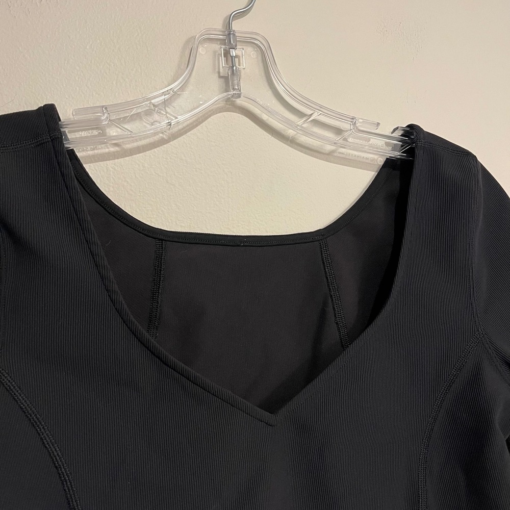 Lululemon Shirt Short Sleeve Ribbed Contoured V Neck Yoga Black Luxtreme Medium - Picture 3 of 4